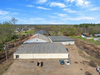 Plus de détails pour 1506 S Park Dr, Broken Bow, OK - Industriel/Logistique à vendre