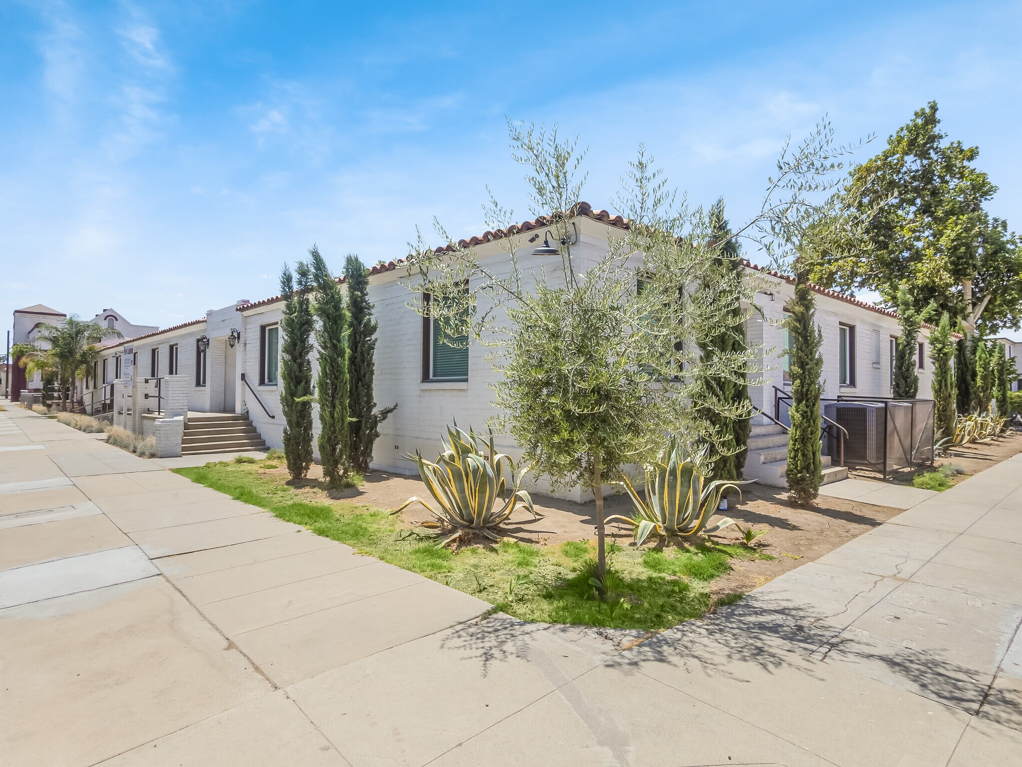 263 N 3rd St, Porterville, CA à louer Photo principale– Image 1 sur 30