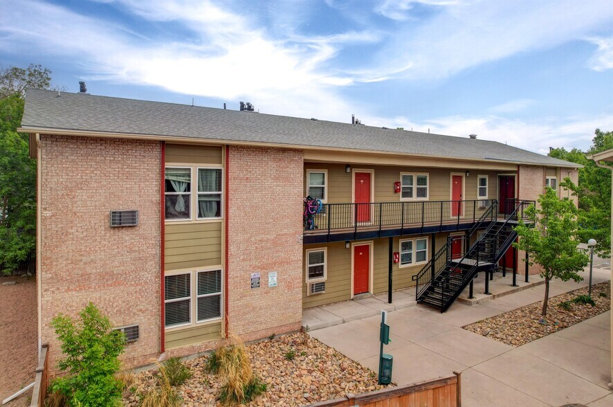10165 W 59th Ave, Arvada, CO à vendre - Photo de l’immeuble – Image 3 sur 14