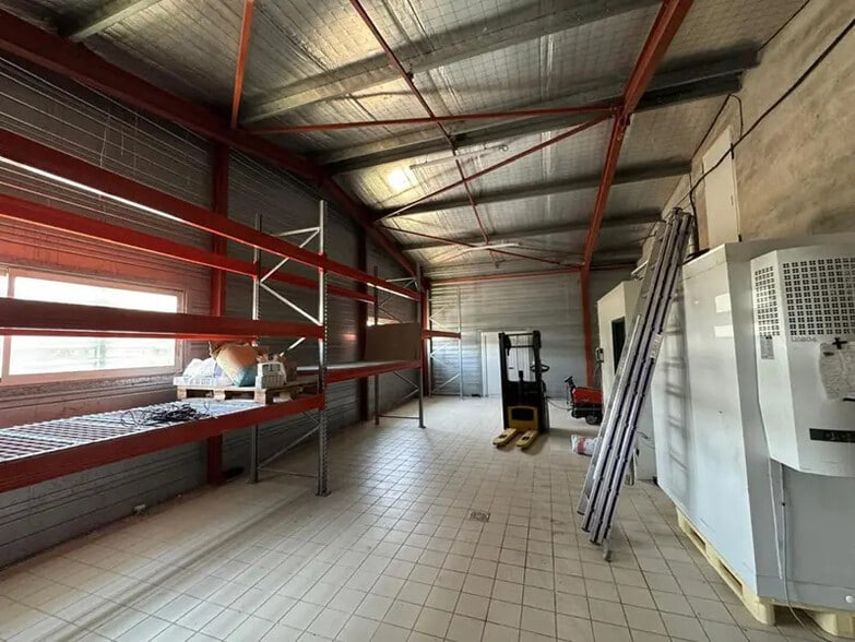 Industriel/Logistique dans Fontenilles à vendre - Photo intérieure – Image 3 sur 5