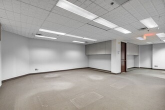 204 Rue du Saint-Sacrement, Montréal, QC à louer Photo de l’immeuble– Image 1 sur 25