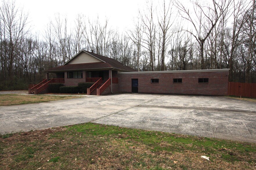 691 N Cave Spring St, Cedartown, GA à vendre - Photo de l’immeuble – Image 2 sur 13