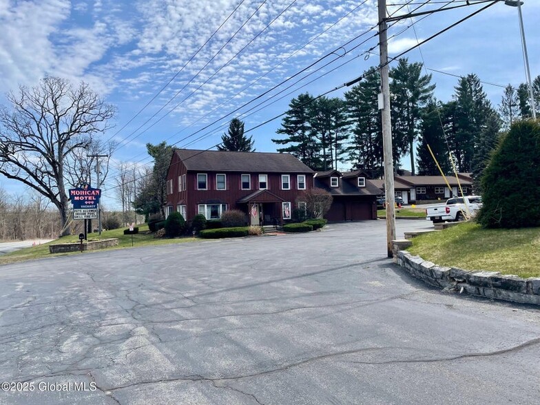 1545 Us-9, Lake George, NY à vendre - Photo de l’immeuble – Image 3 sur 53