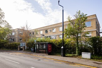Plus de détails pour 42-50 Hersham Rd, Walton On Thames - Coworking à louer