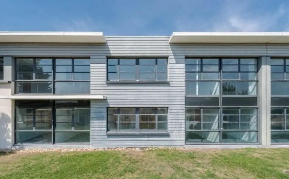 Bureau dans Aix-en-Provence à louer - Photo de l’immeuble – Image 1 sur 3