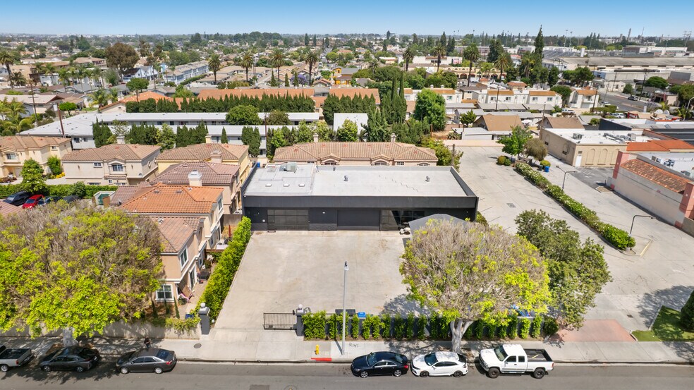 14128 Paramount Blvd, Paramount, CA à vendre - Photo de l’immeuble – Image 2 sur 33