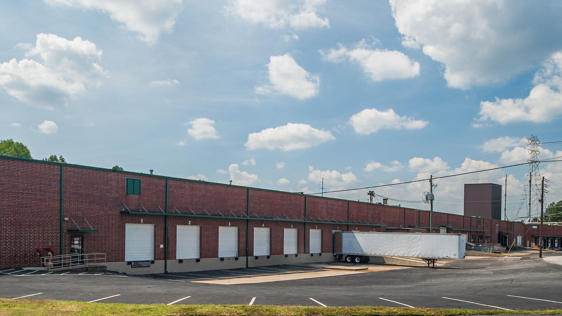 2971 Olympic Industrial Dr SE, Smyrna, GA à louer Photo principale– Image 1 sur 7