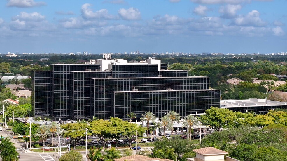 3111 N University Dr, Coral Springs, FL à louer - Vidéo sur l’annonce professionnelle – Image 2 sur 24
