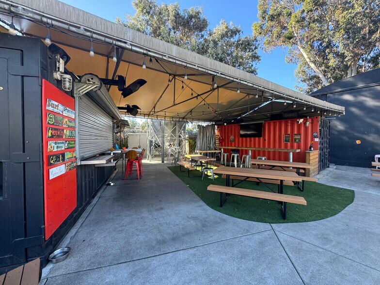 8179 Center St, La Mesa, CA à louer - Photo de l’immeuble – Image 3 sur 6
