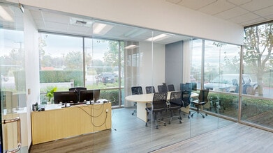 10620 Treena St, San Diego, CA à louer Photo intérieure– Image 2 sur 5