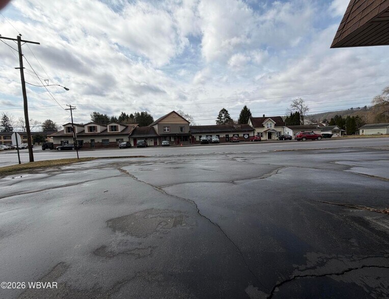 2303-2305 Lycoming Creek Rd, Williamsport, PA à vendre - Photo de l’immeuble – Image 2 sur 9