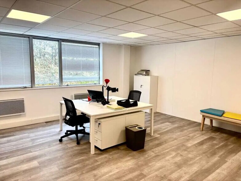 Bureau dans Créteil à louer - Photo de l’immeuble – Image 3 sur 10