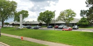 Plus de détails pour 1600 Shore Rd, Naperville, IL - Local d'activités à louer