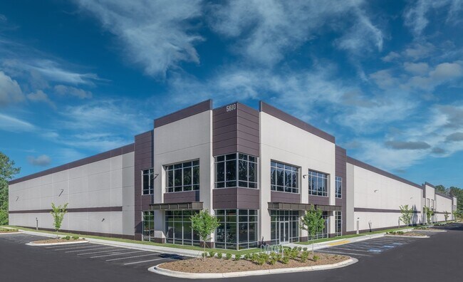 Plus de détails pour 5570 Atlanta Hwy, Alpharetta, GA - Industriel/Logistique à louer