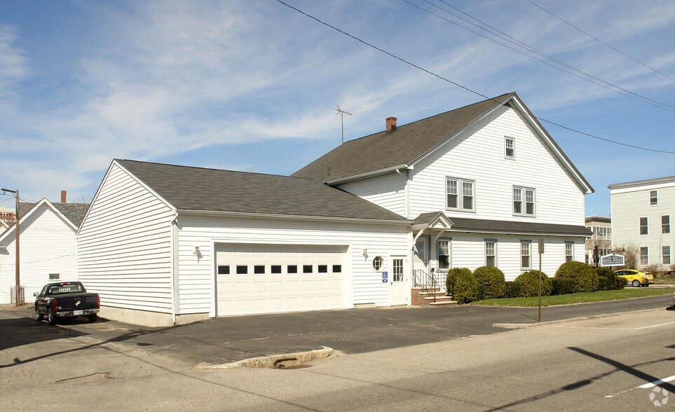 285 Manchester St, Manchester, NH à vendre - Photo principale – Image 1 sur 21