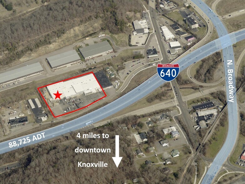 2401 Dutch Valley Dr, Knoxville, TN à louer - Photo de l’immeuble – Image 2 sur 2