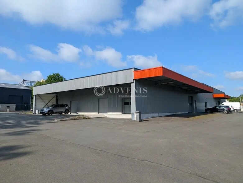 Local d’activités dans Pleudihen-sur-Rance à louer - Photo de l’immeuble – Image 1 sur 13
