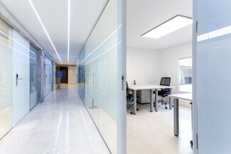 Plus de détails pour Calle de Edgar Neville, 6-8, Madrid - Coworking à louer