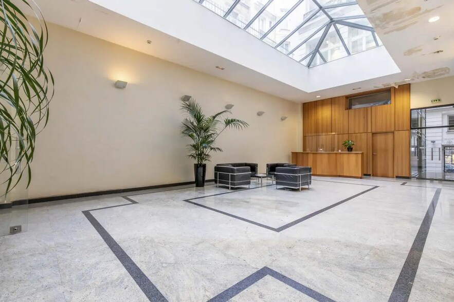 32 Rue De Mogador, Paris à louer - Hall d’entrée – Image 2 sur 2