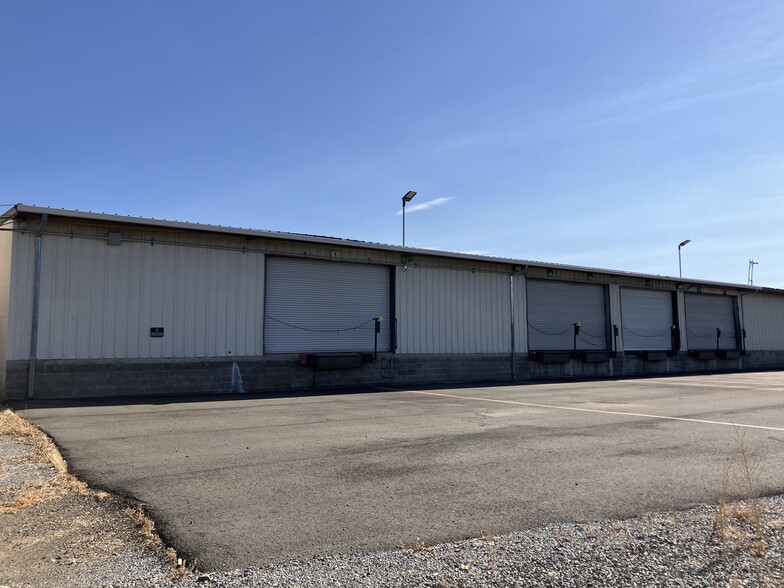 19899 Alexander Ave, Anderson, CA à louer - Photo de l’immeuble – Image 3 sur 11