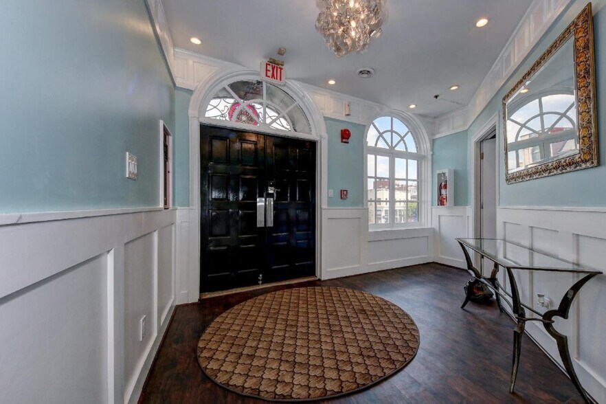 1800 Connecticut Ave NW, Washington, DC à vendre - Photo de l’immeuble – Image 2 sur 6