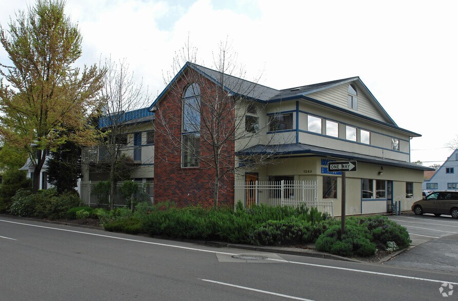 1245 Pearl St, Eugene, OR à louer - Photo principale – Image 1 sur 6