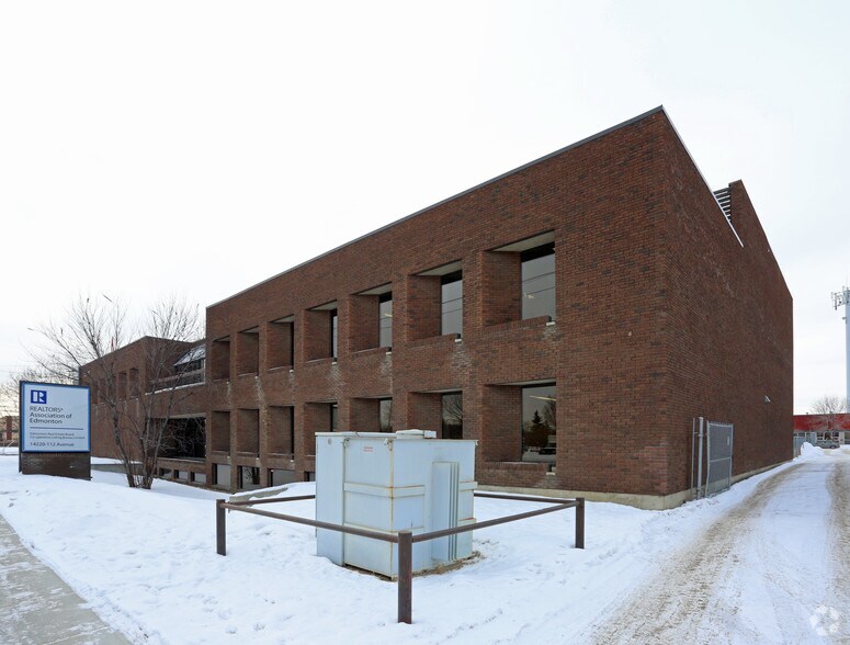 14220 112th Ave NW, Edmonton, AB à louer - Photo de l’immeuble – Image 3 sur 5
