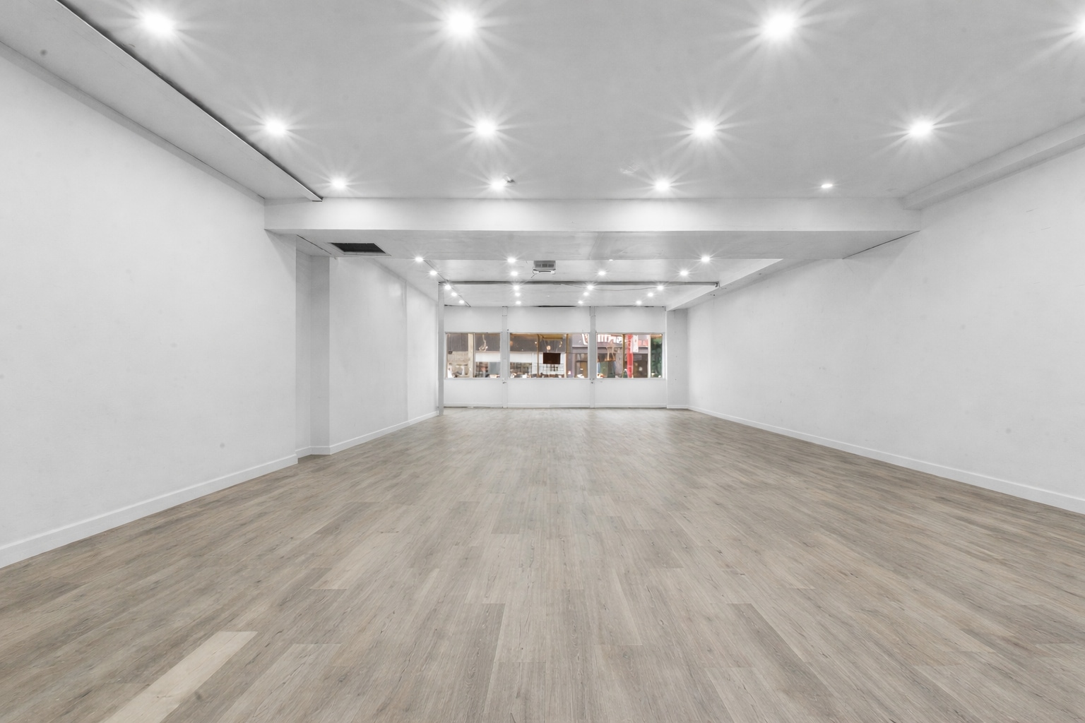 845-865 St Notre-Dame O, Montréal, QC à louer Photo intérieure– Image 1 sur 1