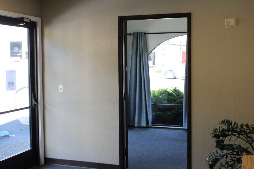 501 Soquel Ave, Santa Cruz, CA à louer - Photo de l’immeuble – Image 2 sur 4