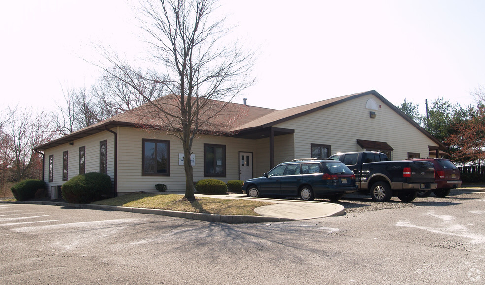 105 Evesboro Medford Rd, Marlton, NJ à louer - Photo principale – Image 1 sur 1