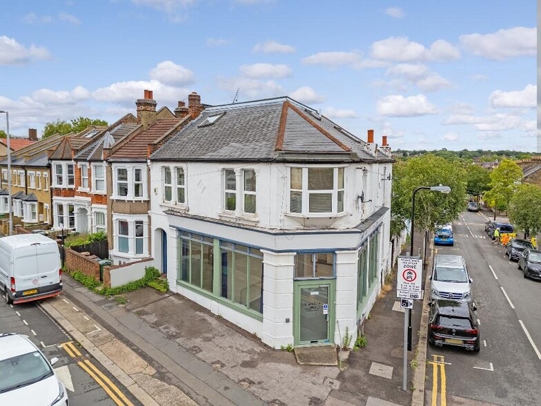 107 Shernhall St, Londres à louer - Photo principale – Image 1 sur 1