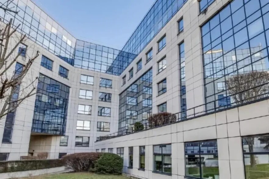 Avenue Edouard Vaillant, Boulogne-Billancourt à louer - Photo de l’immeuble – Image 3 sur 4