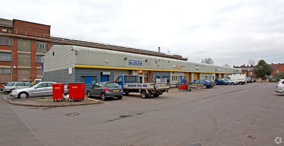 Dalmeyer Rd, Londres à vendre - Photo de l’immeuble – Image 3 sur 3