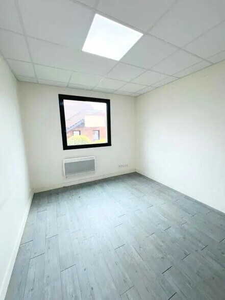 Bureau dans Noisy-le-Roi à louer - Photo intérieure – Image 3 sur 7