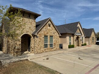 Plus de détails pour 802 N Bonnie Brae St, Denton, TX - Bureau à louer