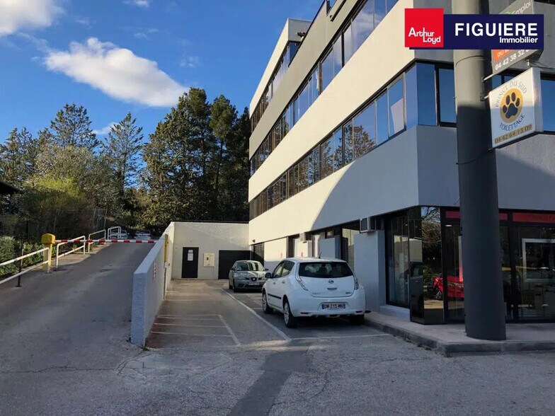 298 Avenue Du Club Hippique, Aix-en-Provence à louer - Photo de l’immeuble – Image 3 sur 8