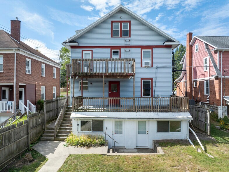 129 S Sparks St, State College, PA à louer - Photo de l’immeuble – Image 3 sur 36