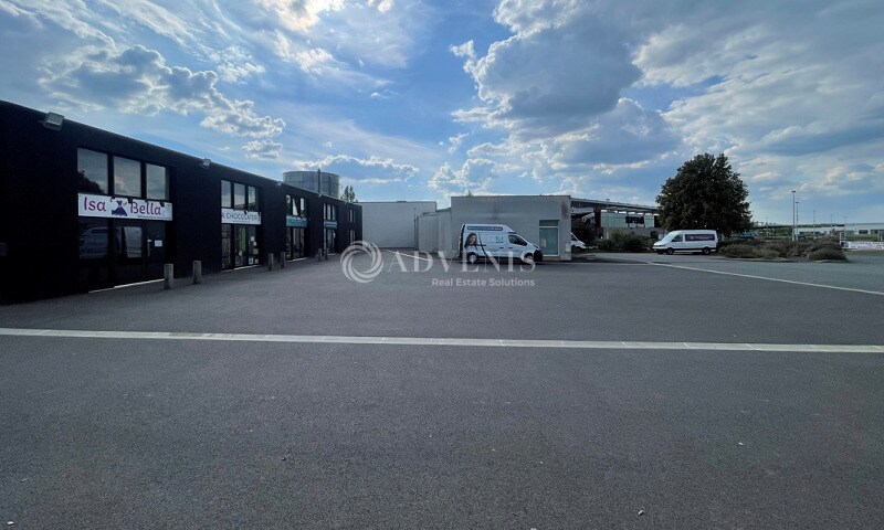Local commercial dans Gémozac à louer - Photo de l’immeuble – Image 2 sur 3