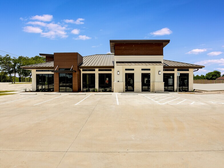4871 Williams Dr, Georgetown, TX à louer - Photo de l’immeuble – Image 2 sur 34