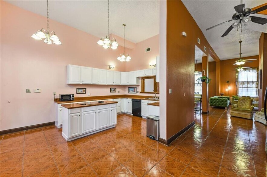 5330 Dauphine St, New Orleans, LA à louer - Photo de l’immeuble – Image 3 sur 30