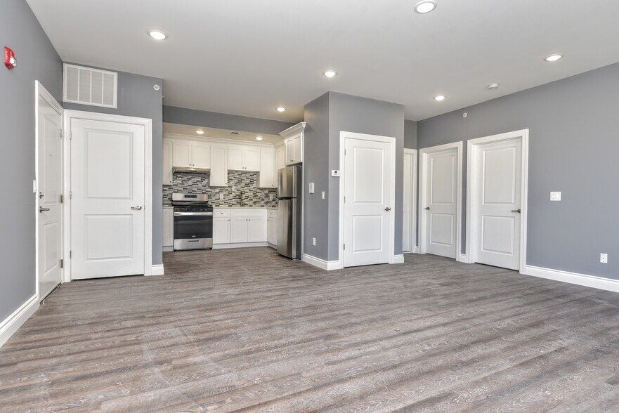 164 Atlantic St, Paterson, NJ à vendre - Photo de l’immeuble – Image 2 sur 7