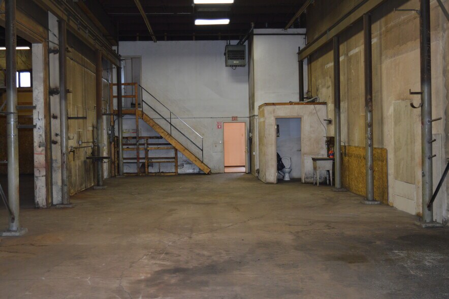 1906 4th St, Leduc County, AB à louer - Photo de l’immeuble – Image 3 sur 4