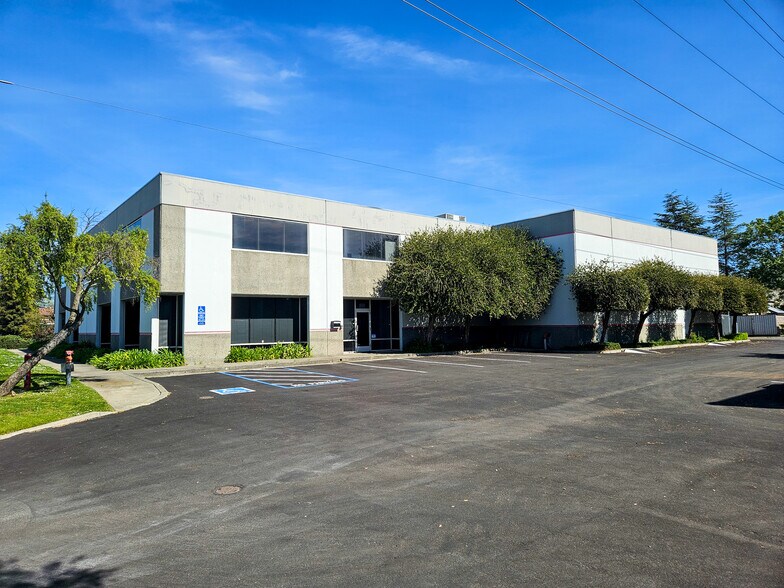 1328 Scott St, Petaluma, CA à louer - Photo de l’immeuble – Image 3 sur 10