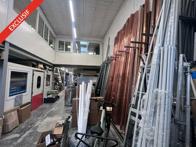 Plus de détails pour Local d’activités à vendre