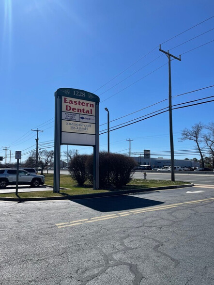 1228 Route 37 W, Toms River, NJ à louer - Photo de l’immeuble – Image 3 sur 6