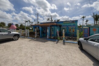 Plus de détails pour 4625 NW Pine Island Rd, Matlacha, FL - Local commercial à vendre