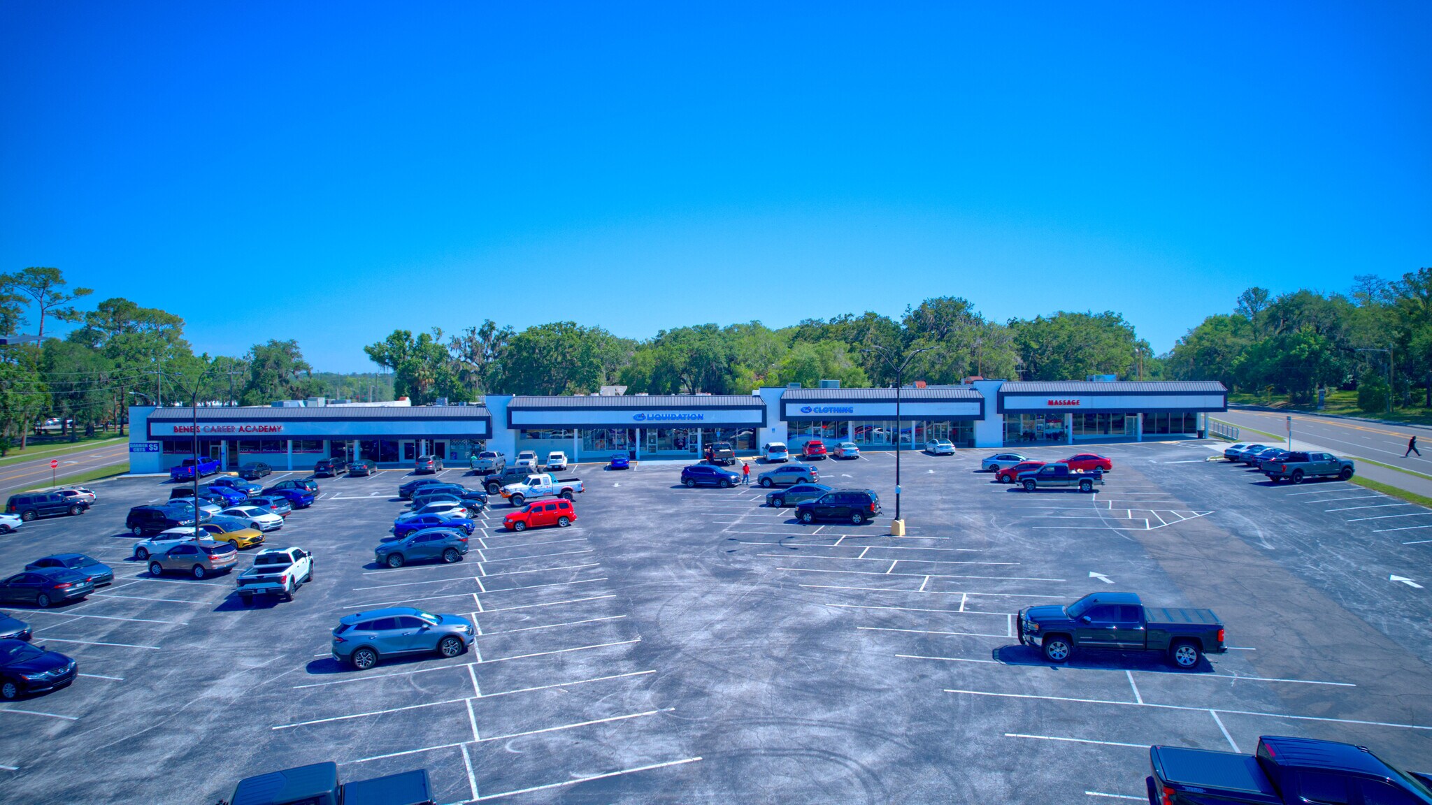 650-698 S Broad St, Brooksville, FL à louer Photo de l’immeuble– Image 1 sur 16