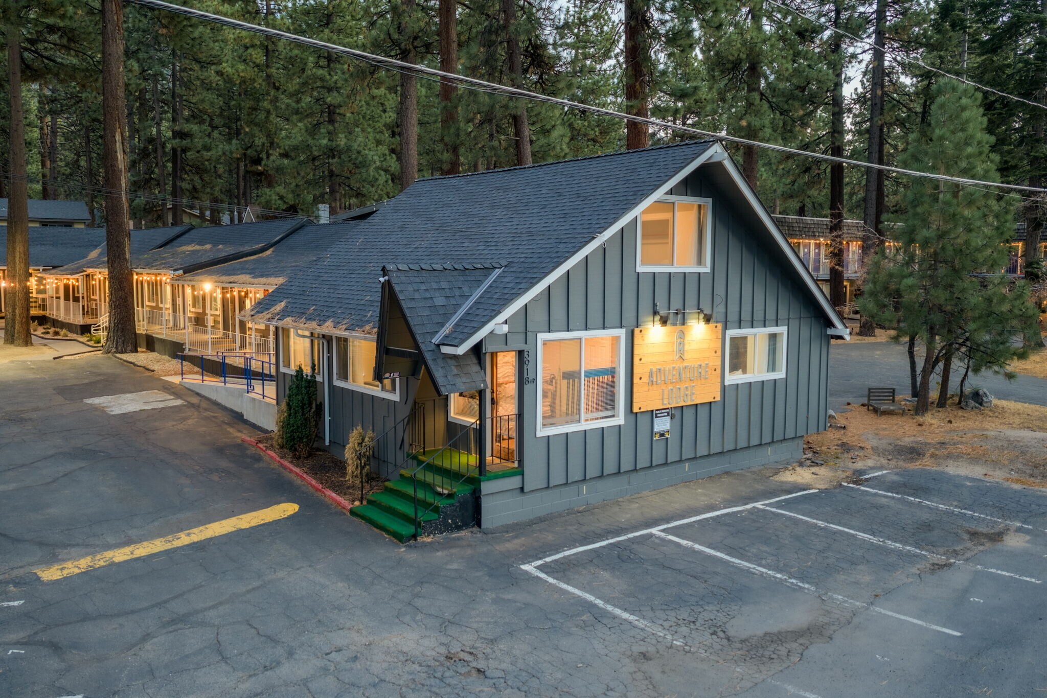 3918 Pioneer Trl, South Lake Tahoe, CA à vendre Photo principale– Image 1 sur 76