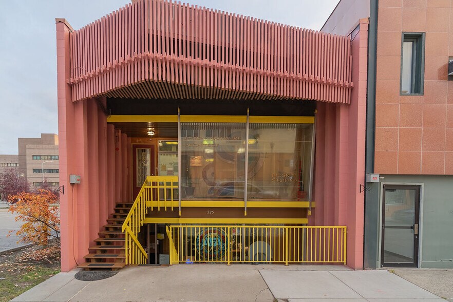 535 3rd, Fairbanks, AK à vendre - Photo de l’immeuble – Image 1 sur 27