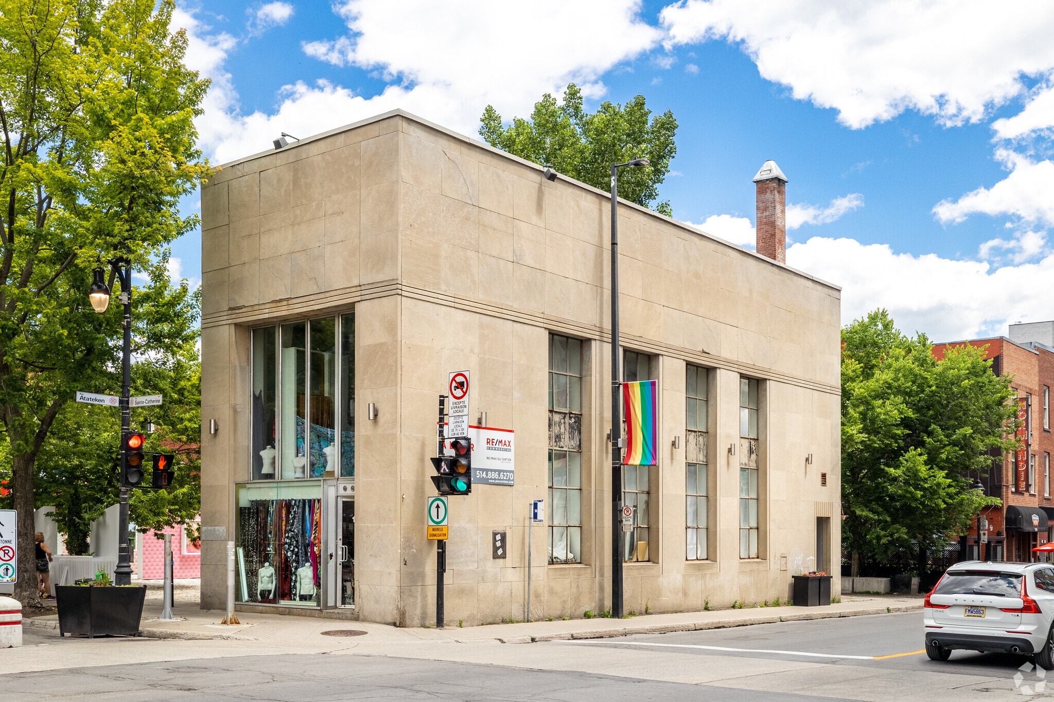 1100 Rue Sainte-Catherine E, Montréal, QC à vendre Photo principale– Image 1 sur 12